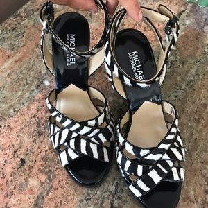 Michael Kors zebra black & white sandal heel, 8